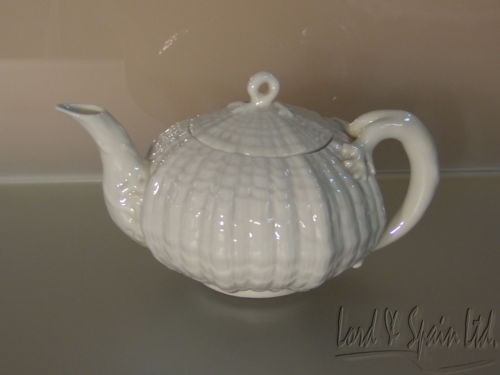 Belleek Ireland Porcelain TRIDACNA Teapot-Ca 1946 to 1955