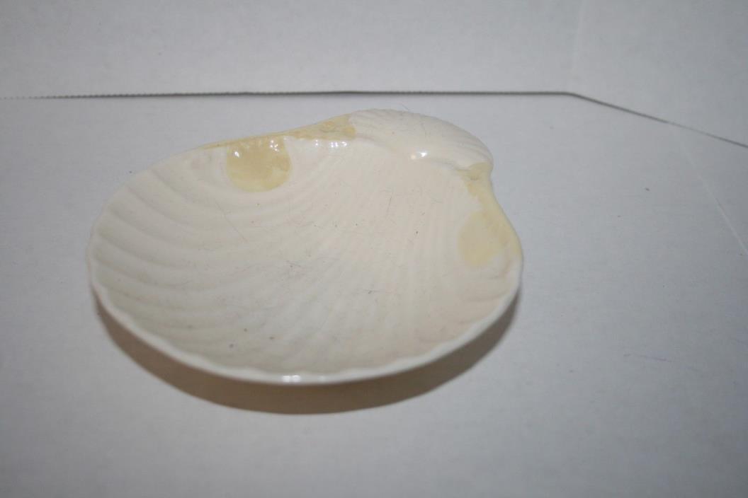 BELLEEK NUT/CANDY DISH...VINTAGE...REALLY NICE PIECE