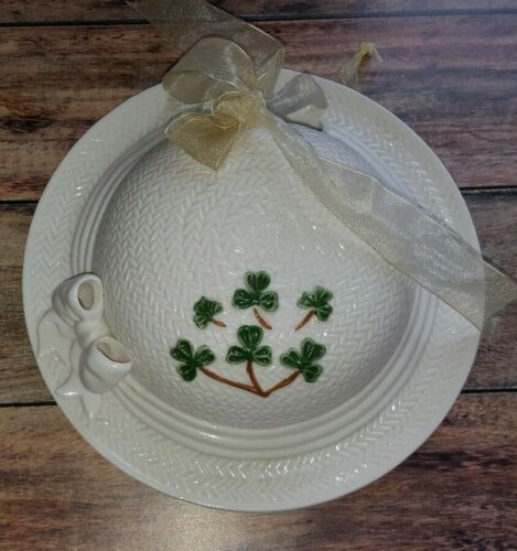 Vintage Irish Spring Bonnet/Hat Wall Pocket W/Clover Shamrocks & Ribbon Ceramic