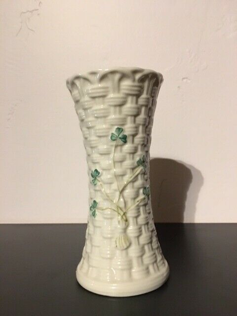 Belleek Ireland 3 Leaf Clover Colleen 5 1/2 inch Vase - Basket weave Shamrock