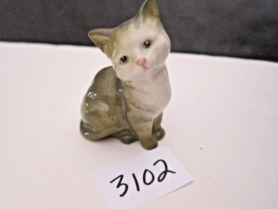 Beswick 3 inch Kitten - Cat  marked Beswick England