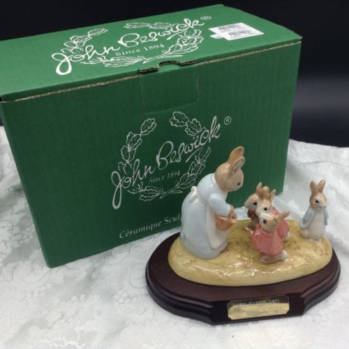 Beswick Peter Rabbit Mrs Rabbit & the Four Bunnies Figurine Wood Base Box