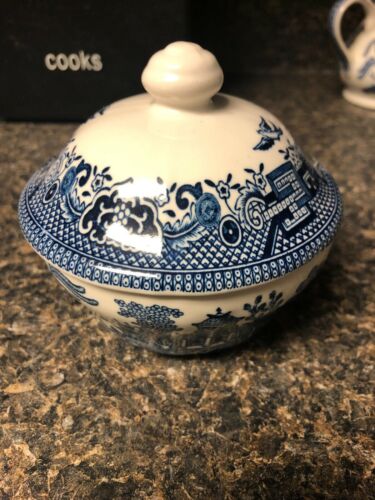 Churchill Blue Willow - Covered Sugar Bowl