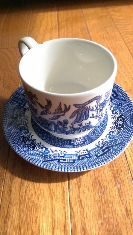 Churchill Blue Willow Cup & Saucer (small chip in cup)
