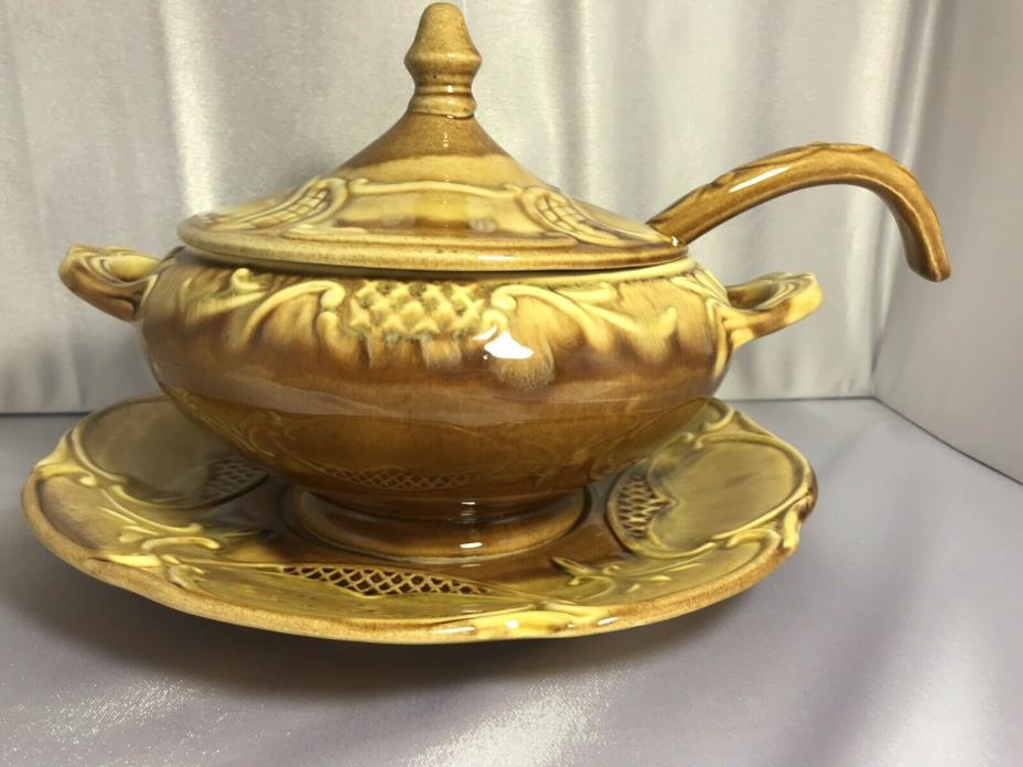 Soup Tureen With Plate And Ladle Maurice Of California USA vintage