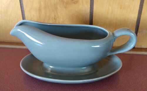 CALIFORNIA MODERN SANTA ANITA GRAVY BOAT W / ATTACHED UNDERPLATE GRAY