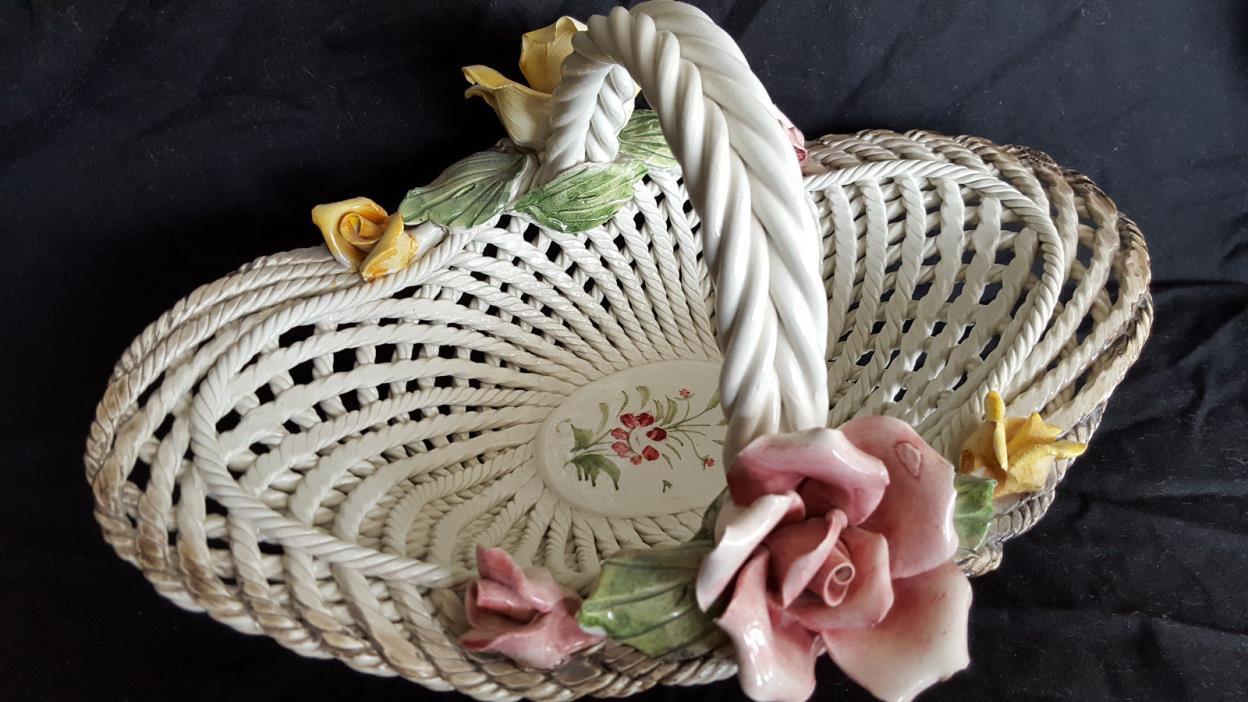 Vintage CAPODIMONTE Porcelain WHT LATTICE BASKET Made in Italy PINK YELLOW ROSES