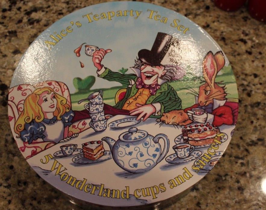 Alice in Wonderland Tea Set - ID: augdisneyana20075