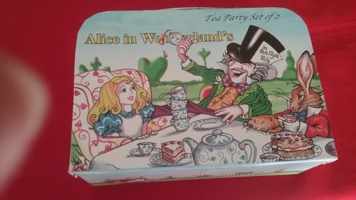 Alice in wonderland tea party Set of 2