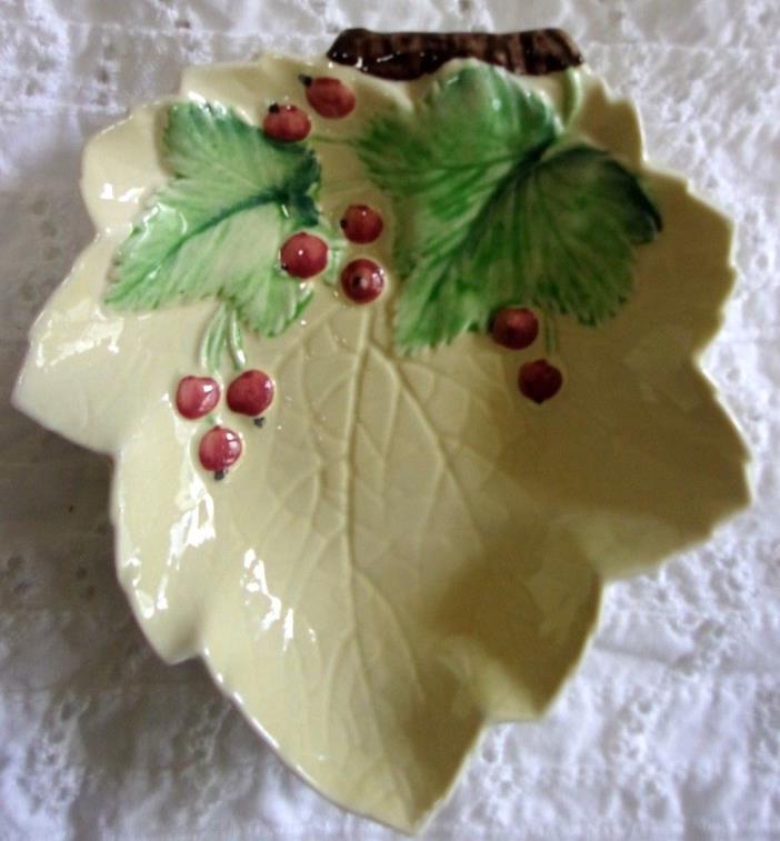 VINTAGE CARLTON WARE LEAF SHAPED DISH MADE IN ENGLAND 1656