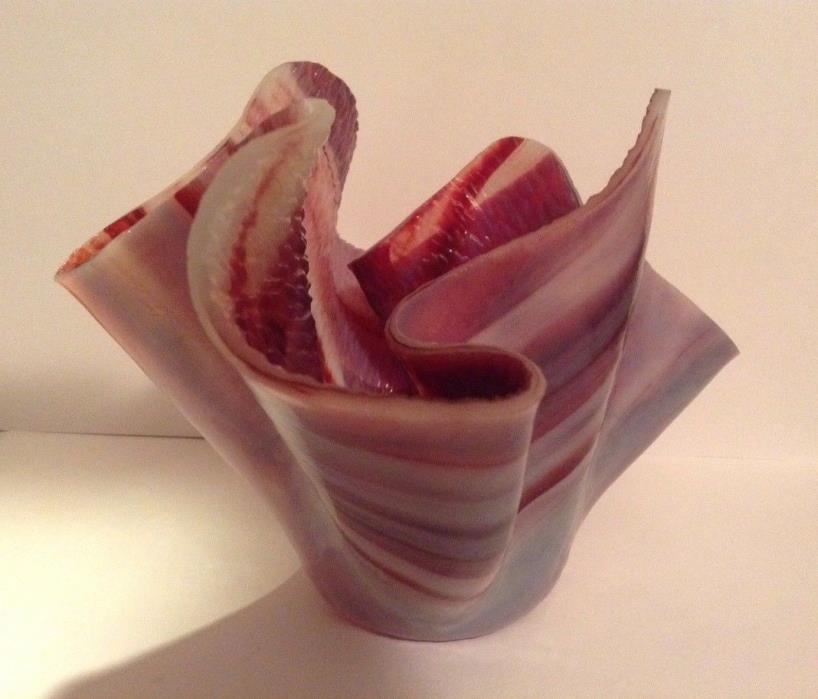 Vintage / Swirl Type / Napkin Art Glass Vase / Collectible