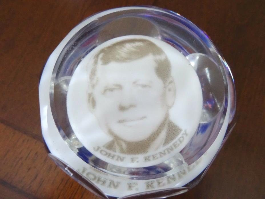 Signed 1963 Gentile Art Glass Paperweight John Kennedy Faceted Memorial Plaque
