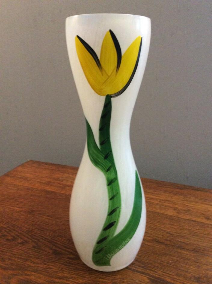 Kosta Boda Yellow Tulipa Tulip Vase Artist Ulrica Hydman Vallien  10 1/4