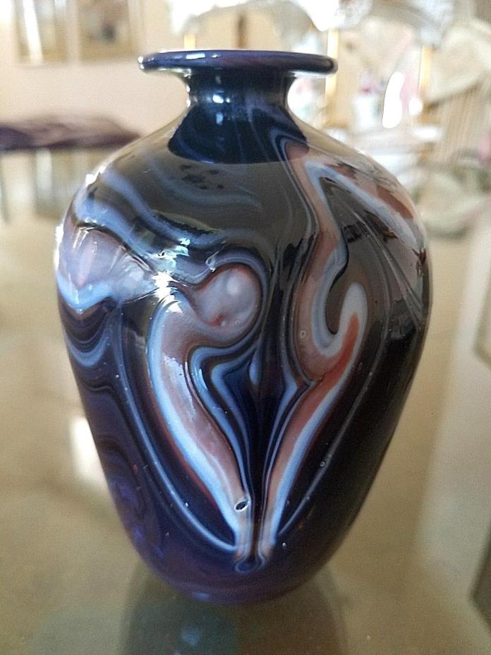 HAND BLOWN PULLED FEATHER ART GLASS VASE SIGNED BY BERLIN 75