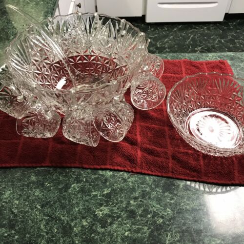 Vintage Punch Bowl 12 Cups With Small Bowl No Chips No Cracks Perfect Condition