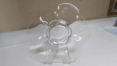 Large Glass Serving Dish 15 1/4 Inch Diameter Scalloped Edges