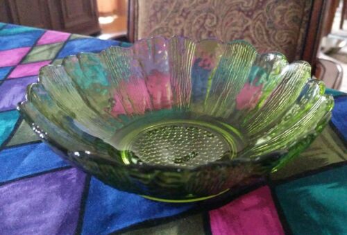 vintage green glass bowl 6 1/4