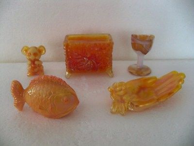 LOT OF FIVE (5) BOYD CARNIVAL GLASS MOUSE-FISH-HAND-CARD HOLDER-EYE CUP