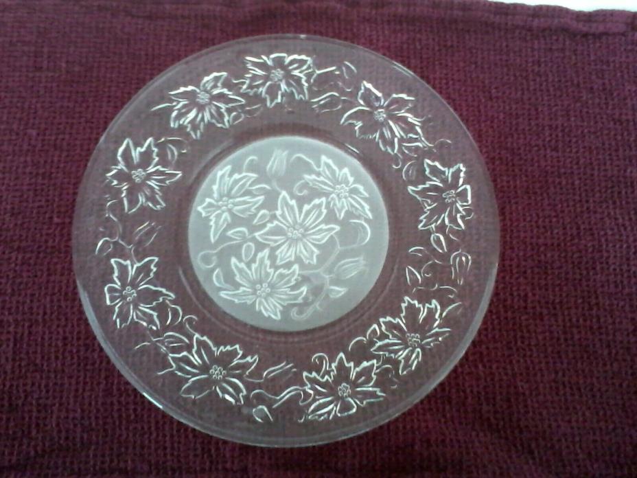 1 PRINCESS HOUSE Crystal Fantasia Poinsettias frosted Luncheon Plate 8