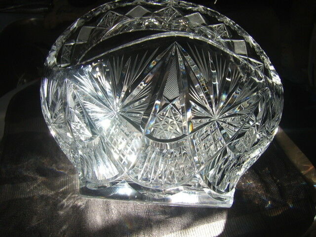 beautiful 1800s brilliant cut glass basket exec. condition
