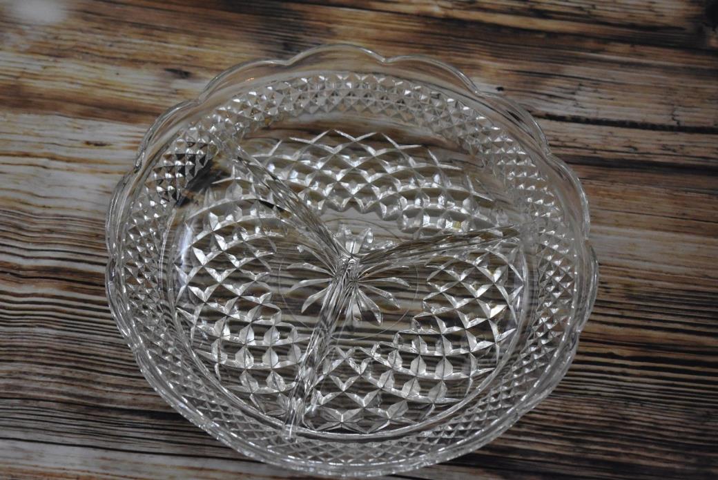 Vintage Glass Portioned Divided Dish Crystal Clear Diamond Quilt Pattern