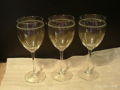 Set Of 3 Crystal Cut with Line Band and 2 Line Design Glasses Elegant Champagne