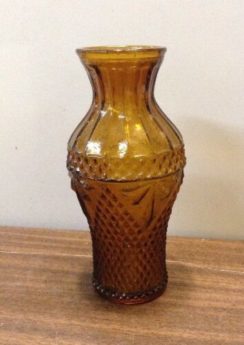 VTG AMBER COLOR DIAMOND CUT GLASS VASE MADE IN TAIWAN 6.5