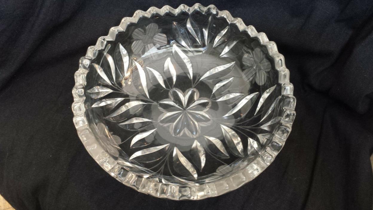 1920’s ABP Elegant Etched Cut Class/Crystal Daisy Serving Bowl …8 ½”