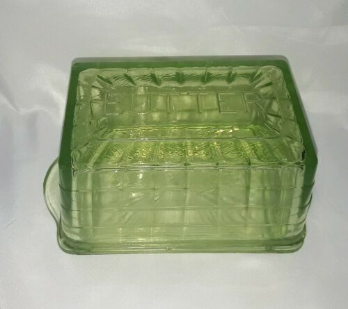 VINTAGE VASELINE HOCKING GLASS BLOCK OPTIC COVERED BUTTER DISH TOP AND BOTTOM