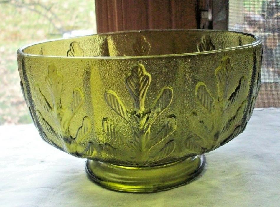 1975 FTD GREEN OAK LEAF PRESSED GLASS FOOTED CANDY DISH