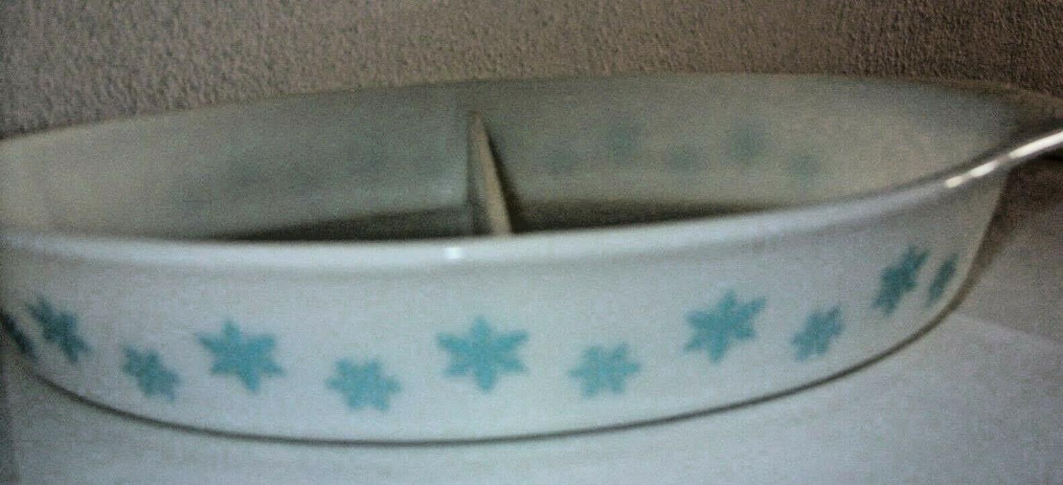 Vintage Pyrex Snowflake White Turquoise Aqua Snowflakes Divided Casserole-NO Lid