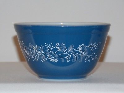 Vintage Daisy Flower Blue Pyrex Glass #401 Nesting Mixing Bowl 1.5  PINT