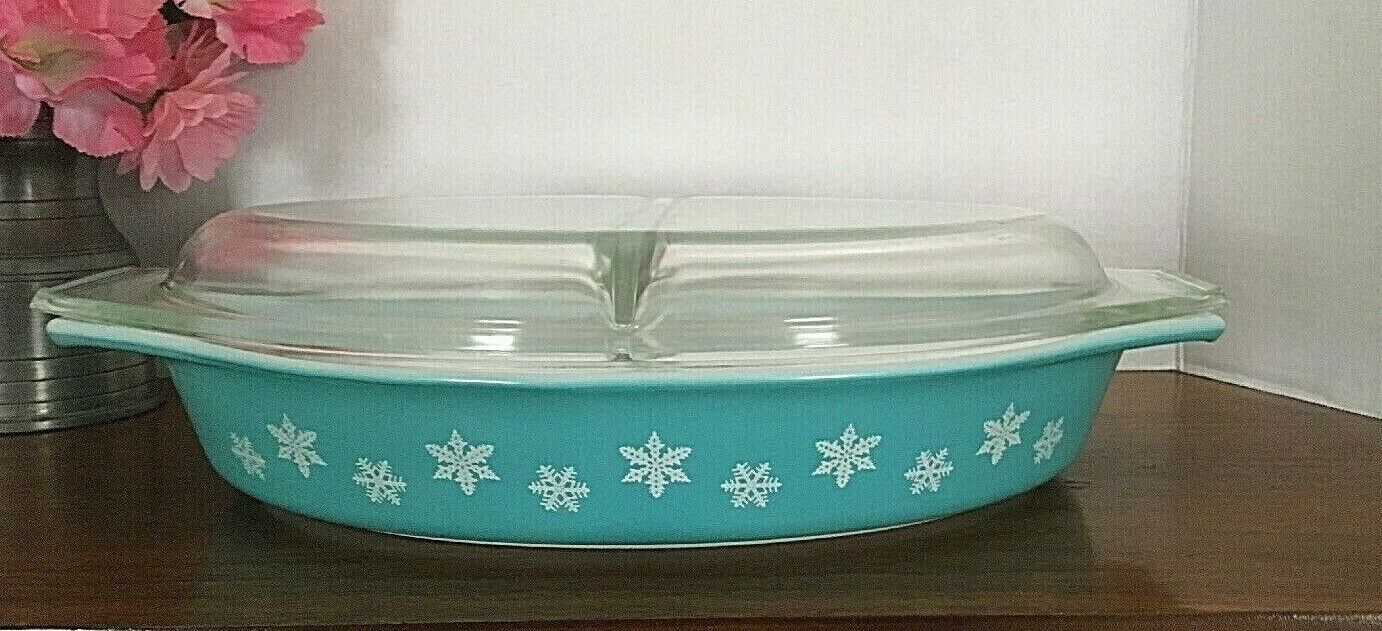 PYREX BLUE/TURQUOISE SNOWFLAKE Divided Dish Casserole With Lid 1-1/2 Qt