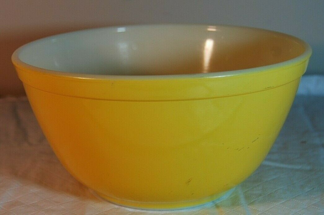 Pyrex Yellow 402 Mixing Bowl Vintage