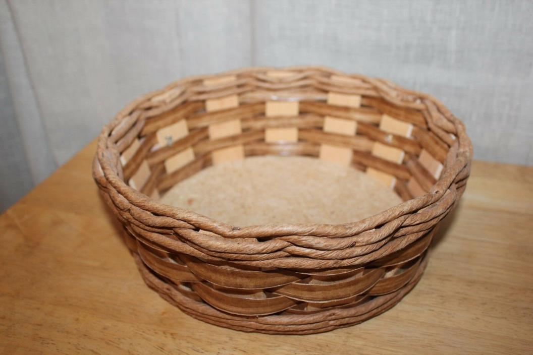 Pyrex Corning Basket with Leather Handles No. 024 624 684 Made USA 9 1/2