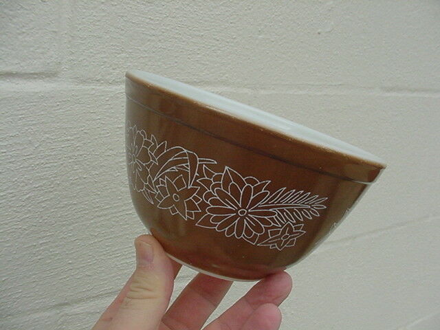 Pyrex #401 Woodland Brown Mixing Nesting Bowl 1.5 Pint Nice