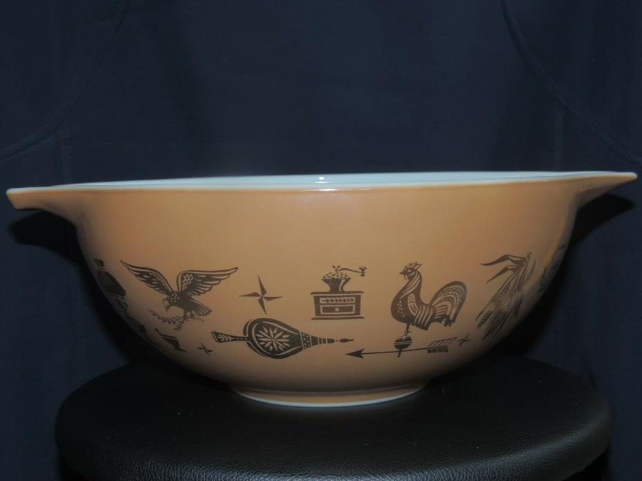 Vtg. Pyrex 404 Early American Cinderella Mixing Bowl Great Condition
