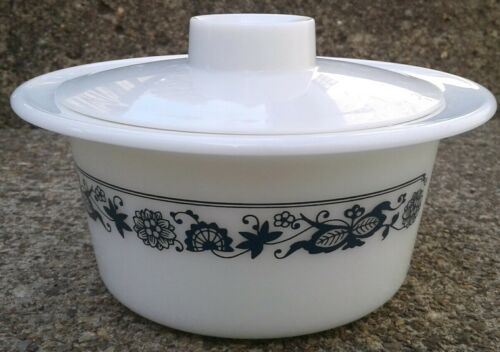Vintage Pyrex Old Town Blue Onion Butter Tub Dish Bowl & Lid #75 Corning EUC