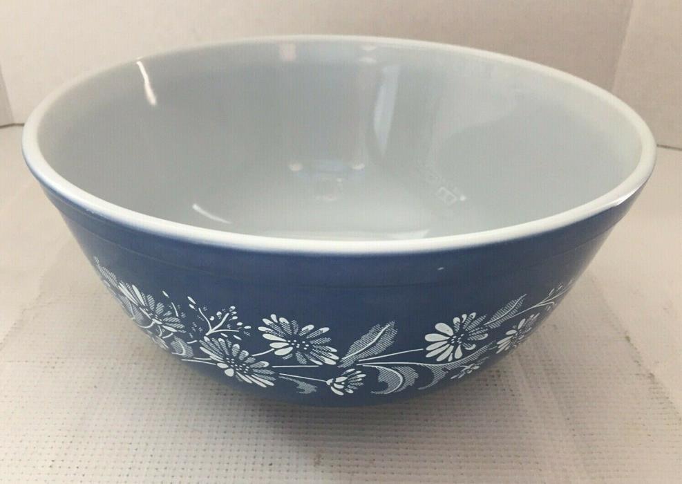 Vintage PYREX COLONIAL MIST Blue White Daisy 2.5 MIXING NESTING BOWL # 403