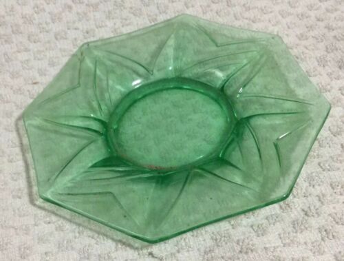 VINTAGE GREEN URANIUM? GLASS DESSERT/BREAD PLATE SAUCER