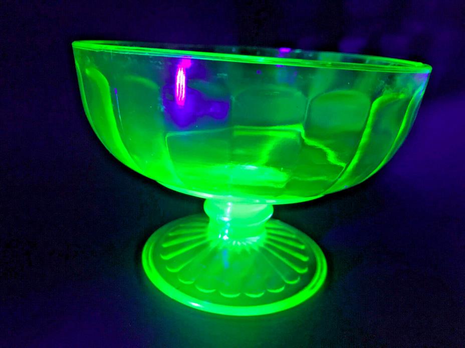 Vaseline URANIUM glass candy dish compote green VINTAGE