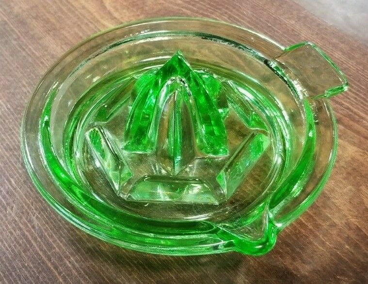 VTG Green Vaseline Uranium Depression Glass Citrus Reamer  with Seed dam 5 1/4