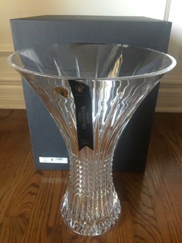 New in Box Waterford Crystal Lismore Diamond 14 inch Vase 14”