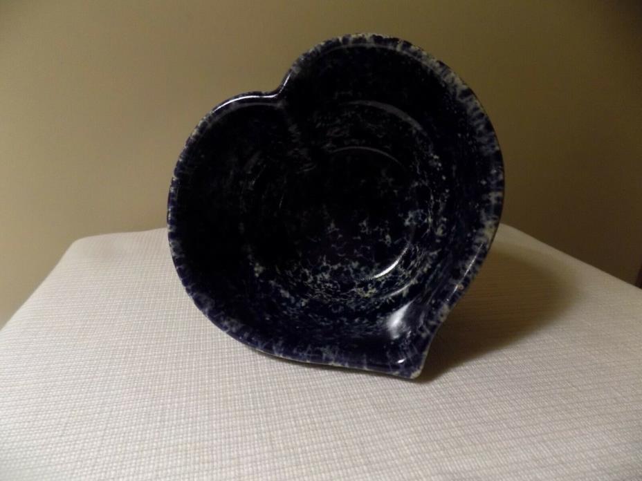 Bennington Pottery Blue Agate Spongeware Heart Shaped Bowl 1948 USA 5.5