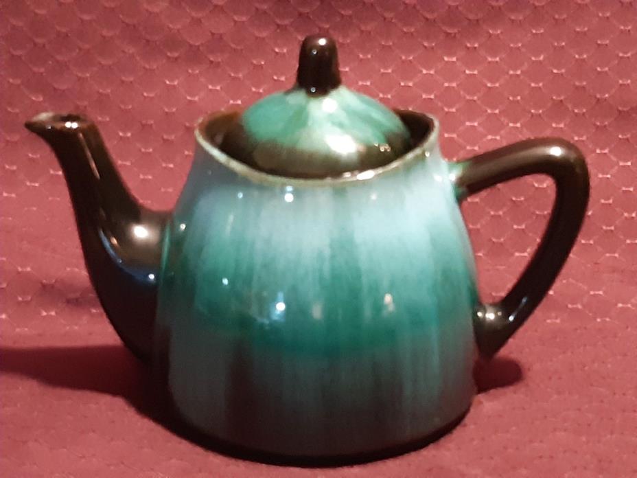 Vintage Blue Mountain Pottery Teapot 2 cup
