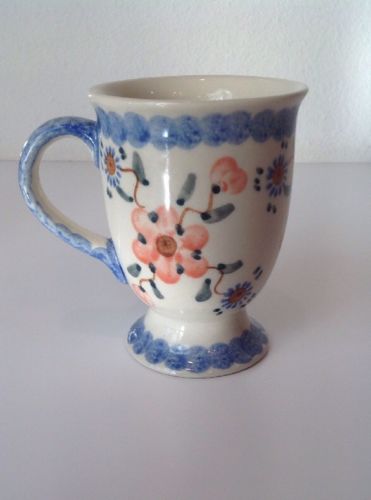 Polish Pottery Stoneware Coffee Mug Cup Pedestal 8 oz Pink Flowers Blue Border