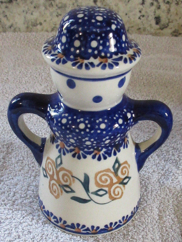 Boleslawiec Poland Pottery: Female Shaker: Hand Made