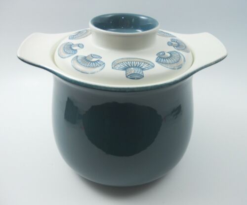 Poole England Pottery Teal 3 1/2 Pint Mushroom Canister Casserole Bean Pot 1960s