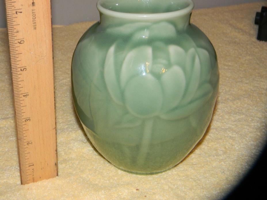Rookwood c1954 American Art Pottery Olive Light Green Glaze Vase. Mold # 6833