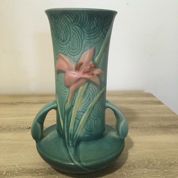 Vintage Roseville Zephyr Lily Evergreen Vase Pink & Cream Flowers 131-7